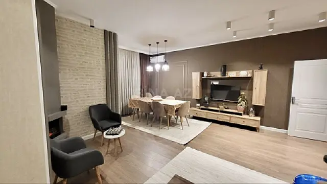 Satılır 4 otaqlı mənzil 150 m²