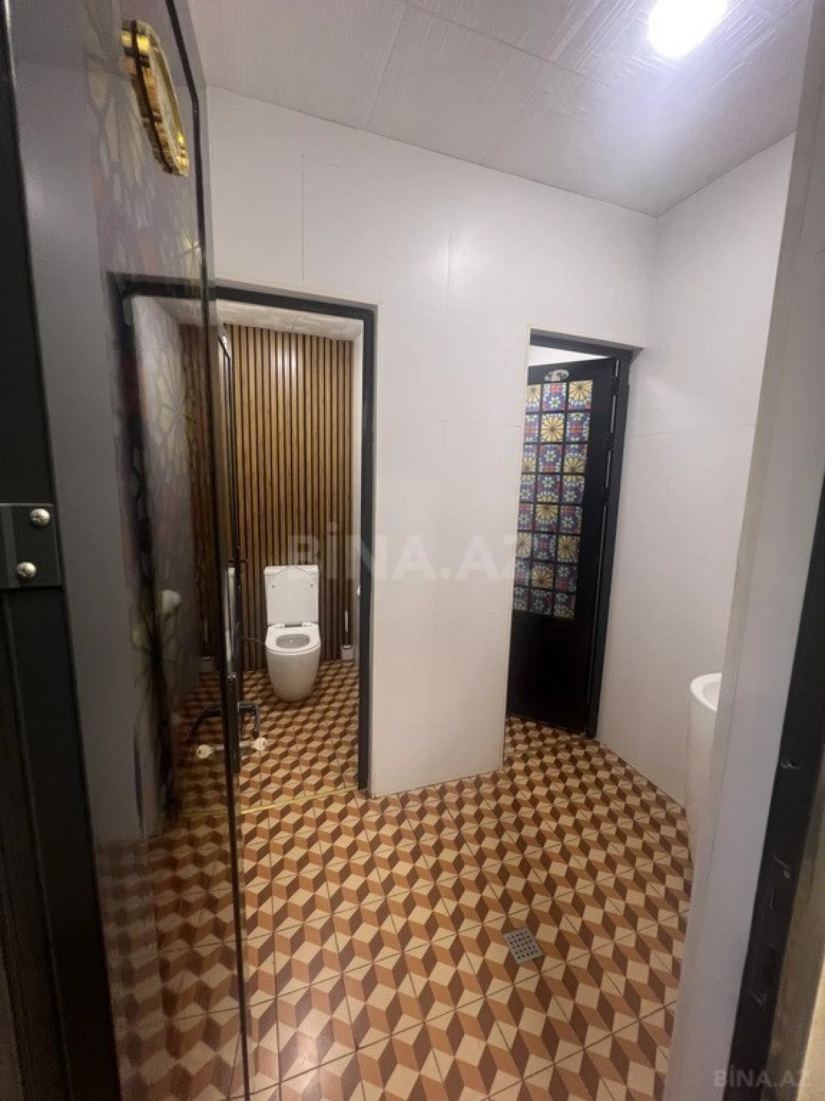 Kirayə verilir obyekt 700 m²