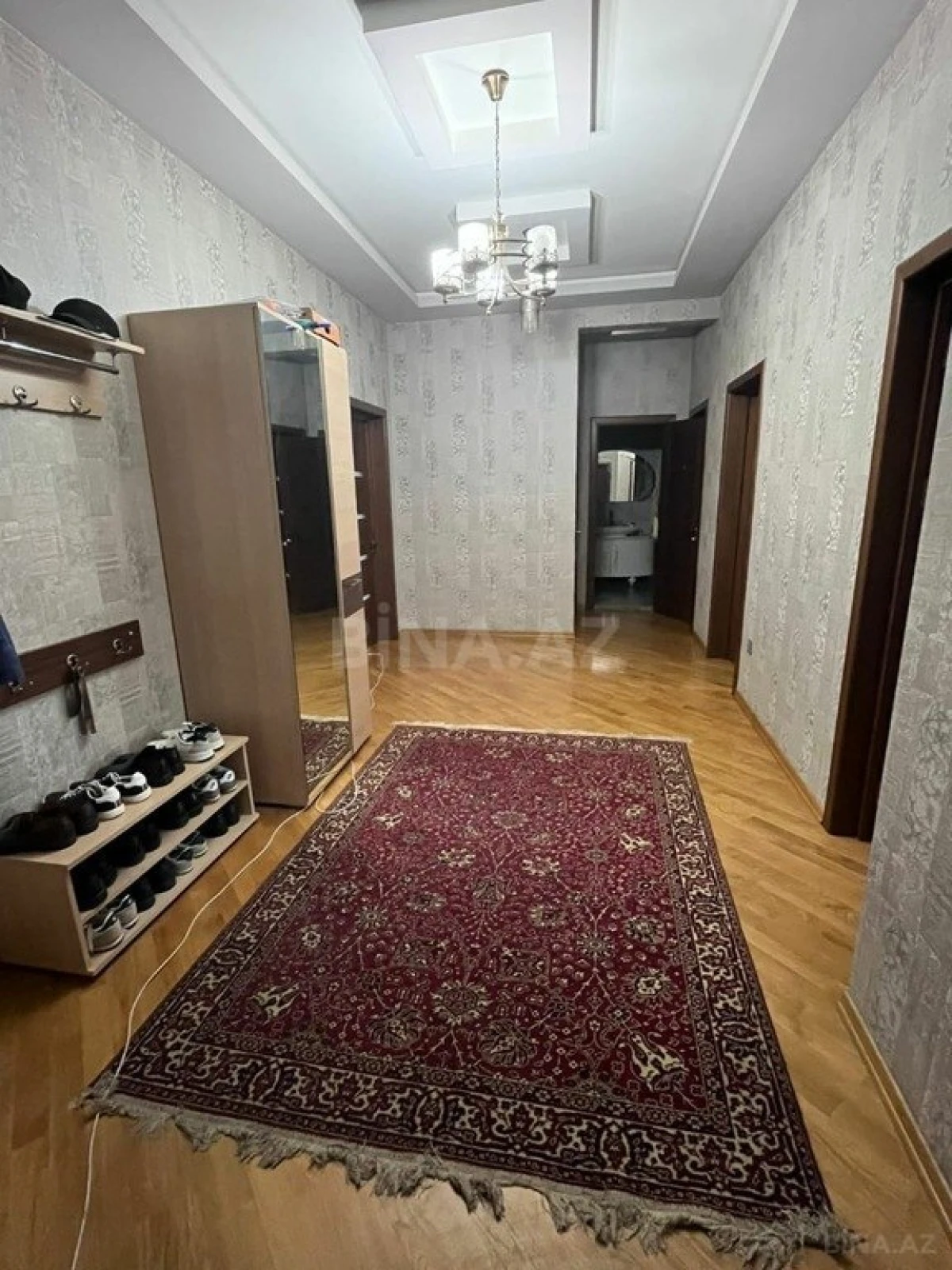 Satılır 3 otaqlı mənzil 128 m²