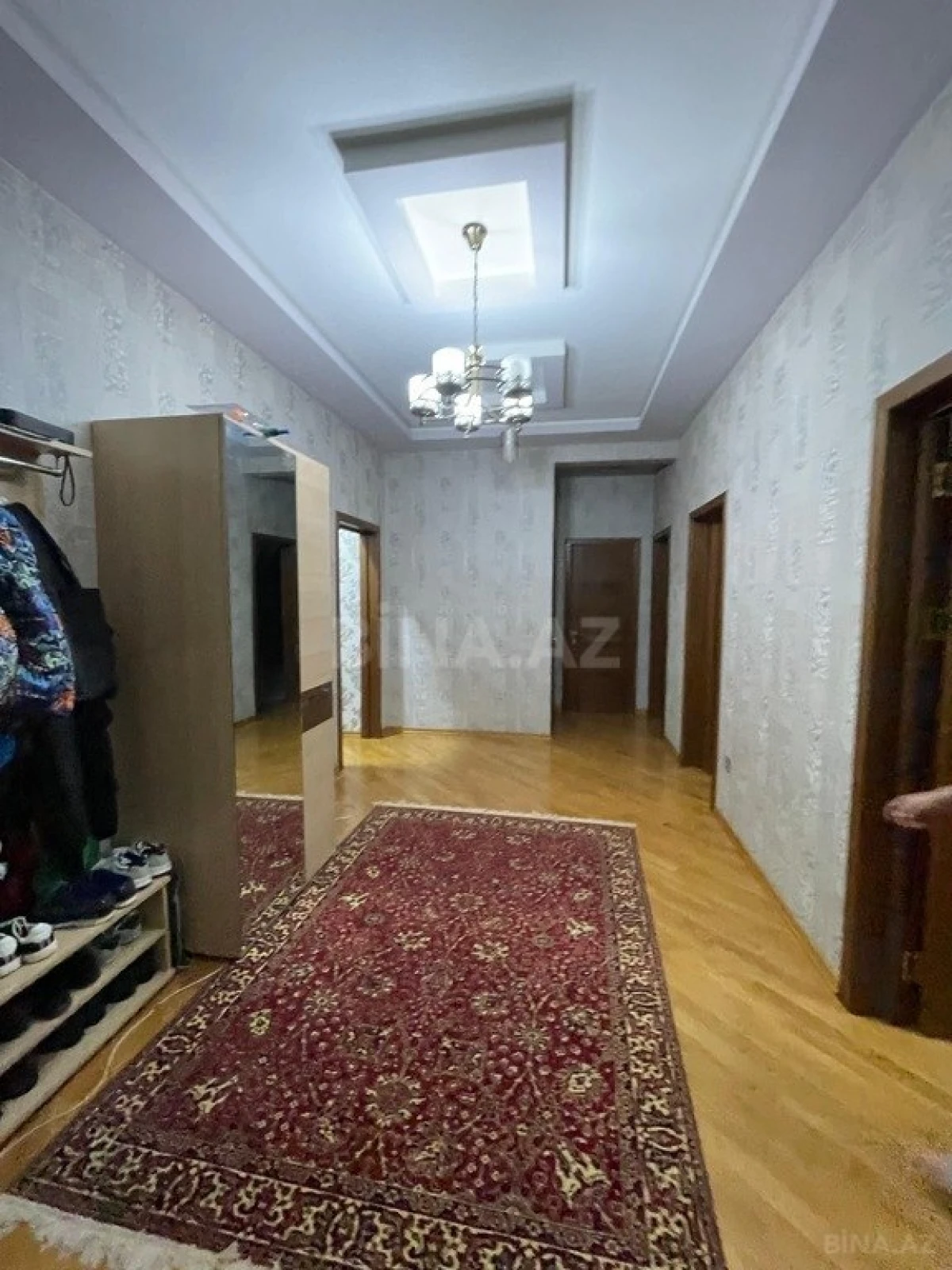 Satılır 3 otaqlı mənzil 128 m²