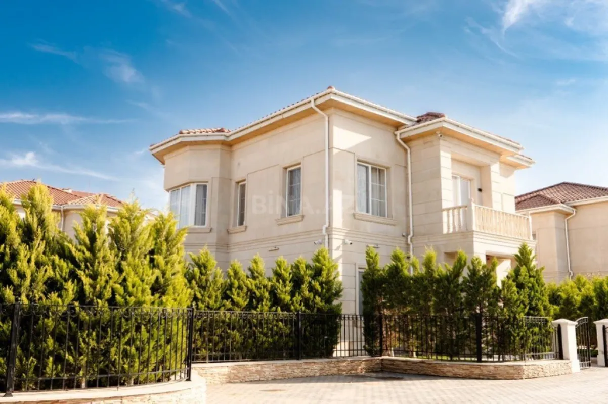 Satılır 6 otaqlı həyət evi 340 m²