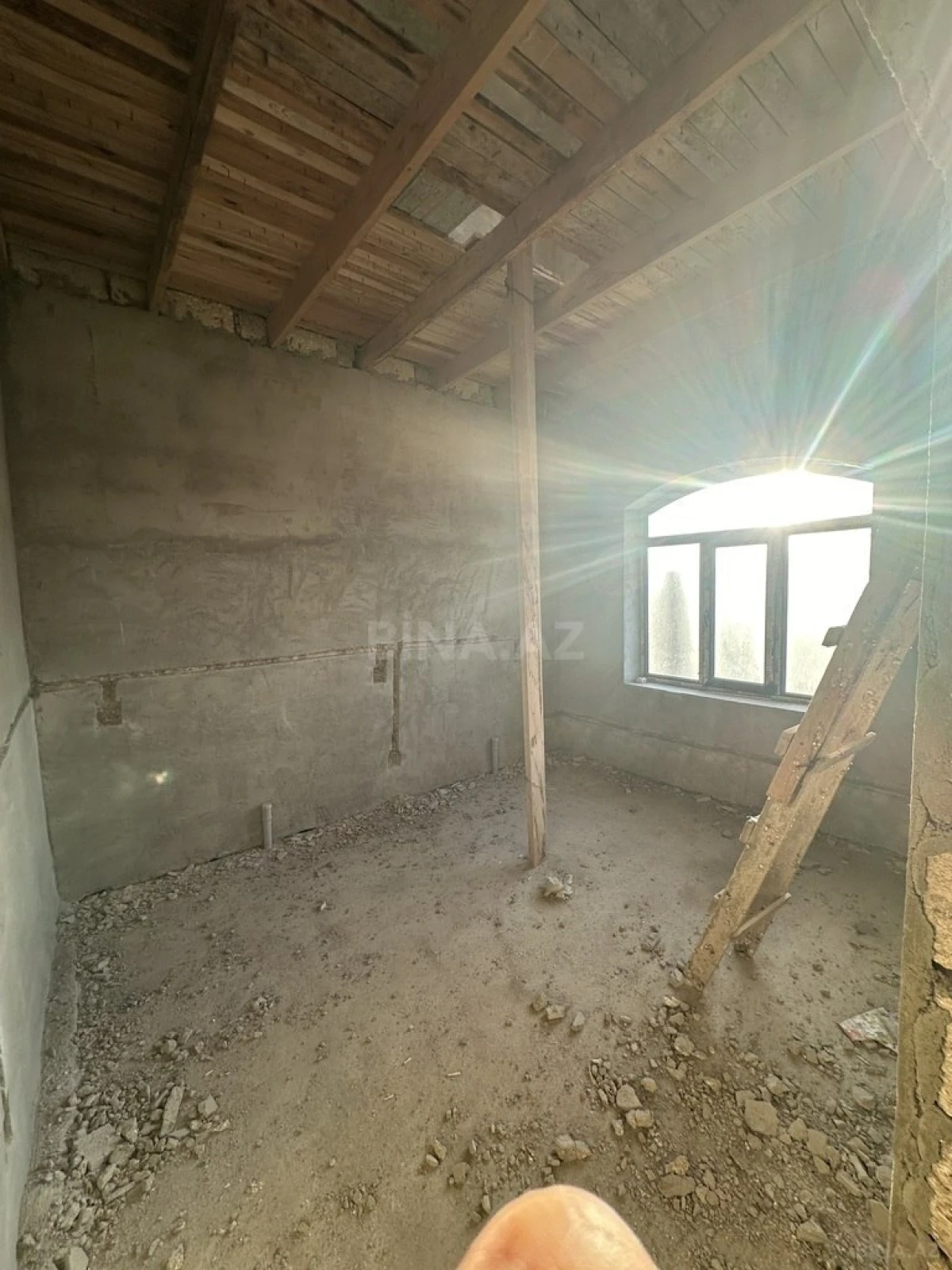 Satılır 6 otaqlı həyət evi 220 m²