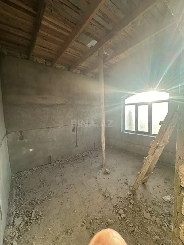 Satılır 6 otaqlı həyət evi 220 m²