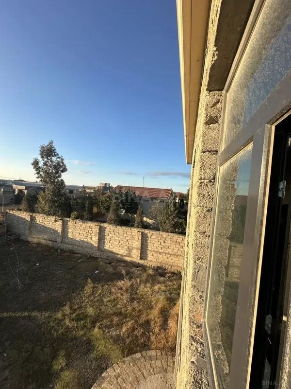 Satılır 6 otaqlı həyət evi 220 m²