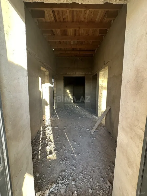 Satılır 6 otaqlı həyət evi 220 m²