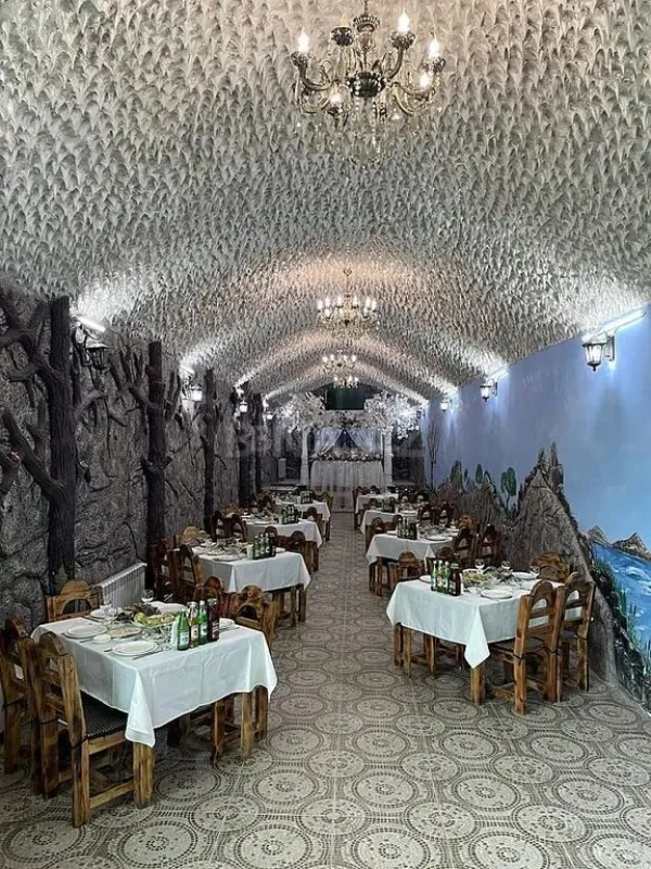 Satılır obyekt 1100 m²