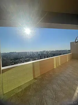 Satılır 4 otaqlı mənzil 180 m²