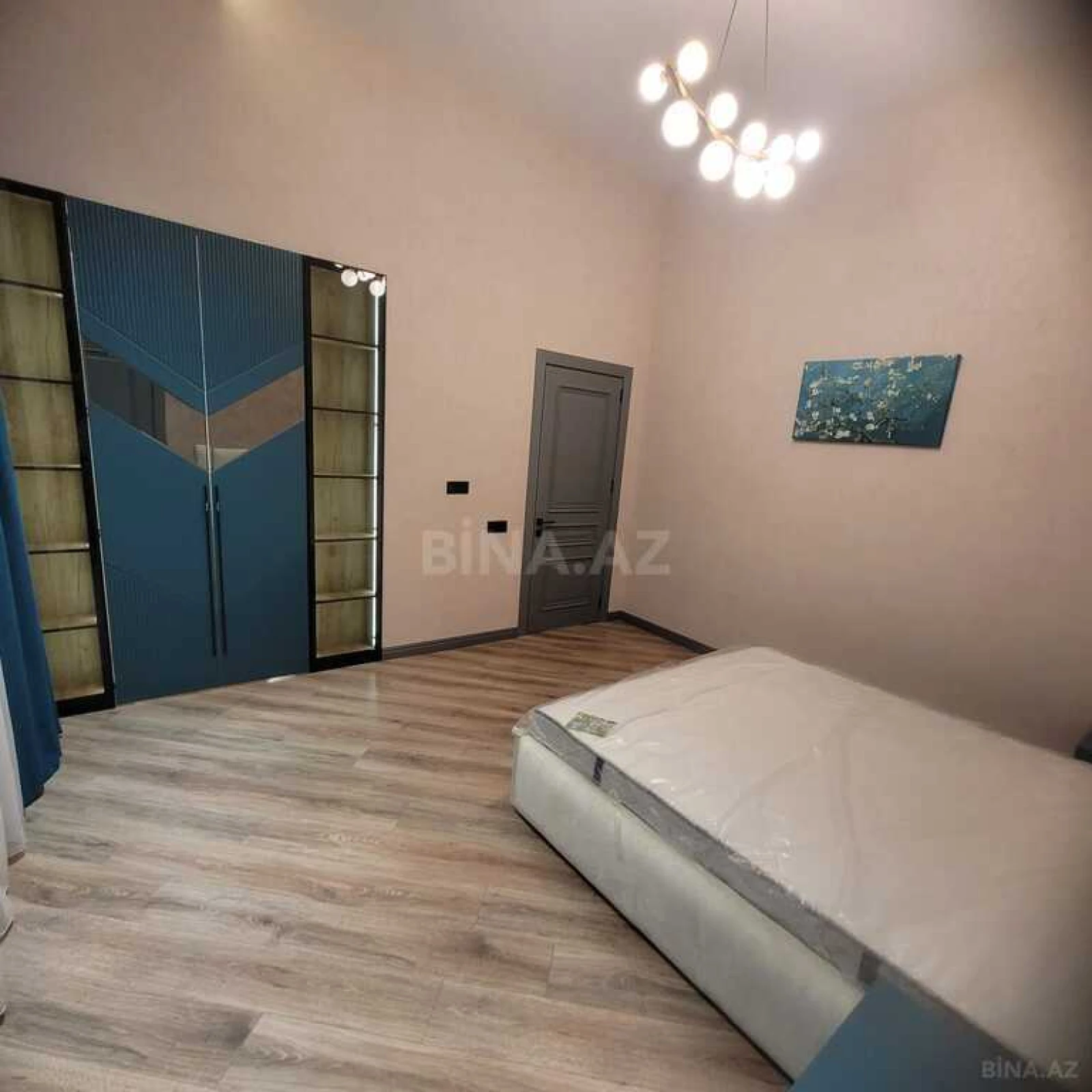 Satılır 4 otaqlı həyət evi 180 m²