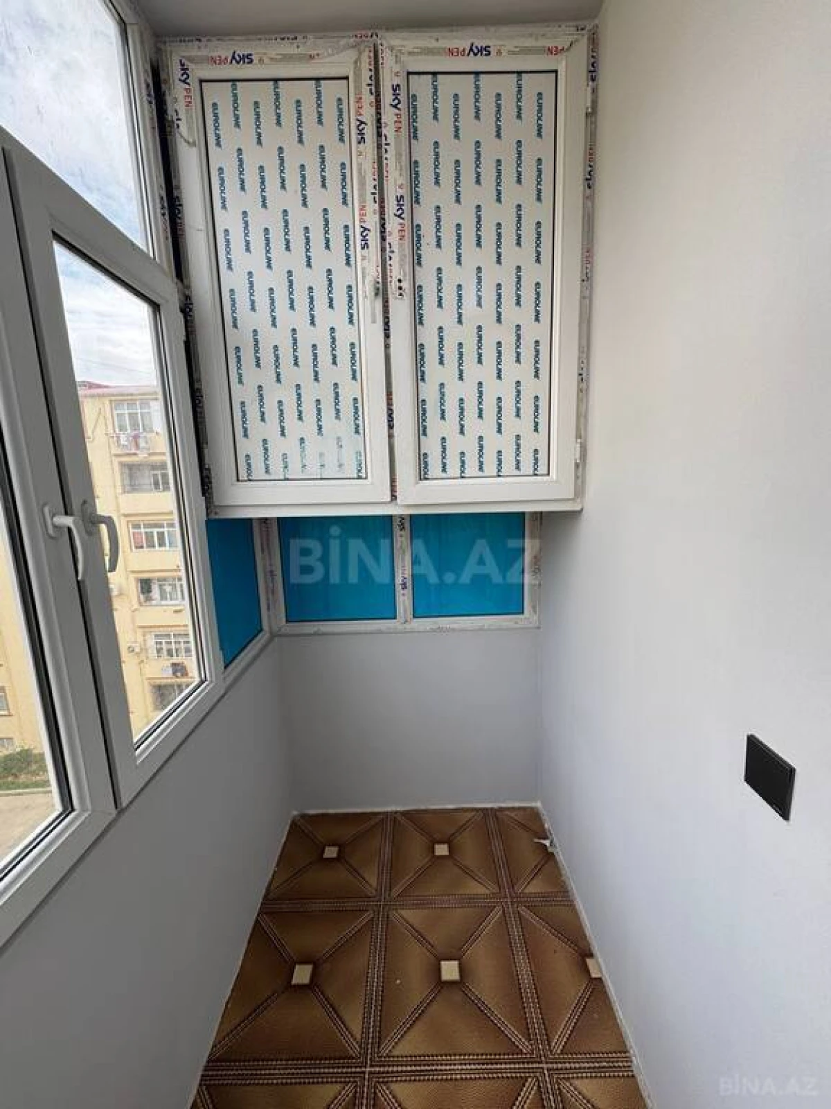 Satılır 2 otaqlı mənzil 56 m²