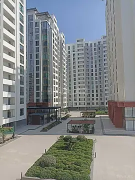 Satılır 5 otaqlı mənzil 290 m²