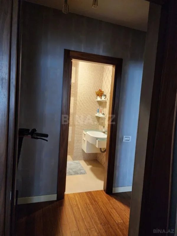 Satılır 3 otaqlı mənzil 110 m²