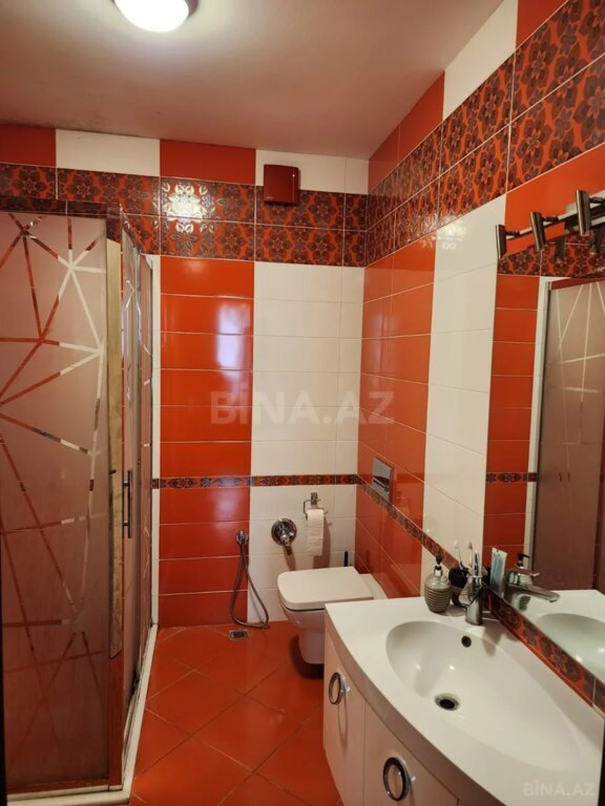 Satılır 3 otaqlı mənzil 110 m²