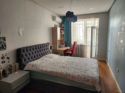 Satılır 3 otaqlı mənzil 110 m²
