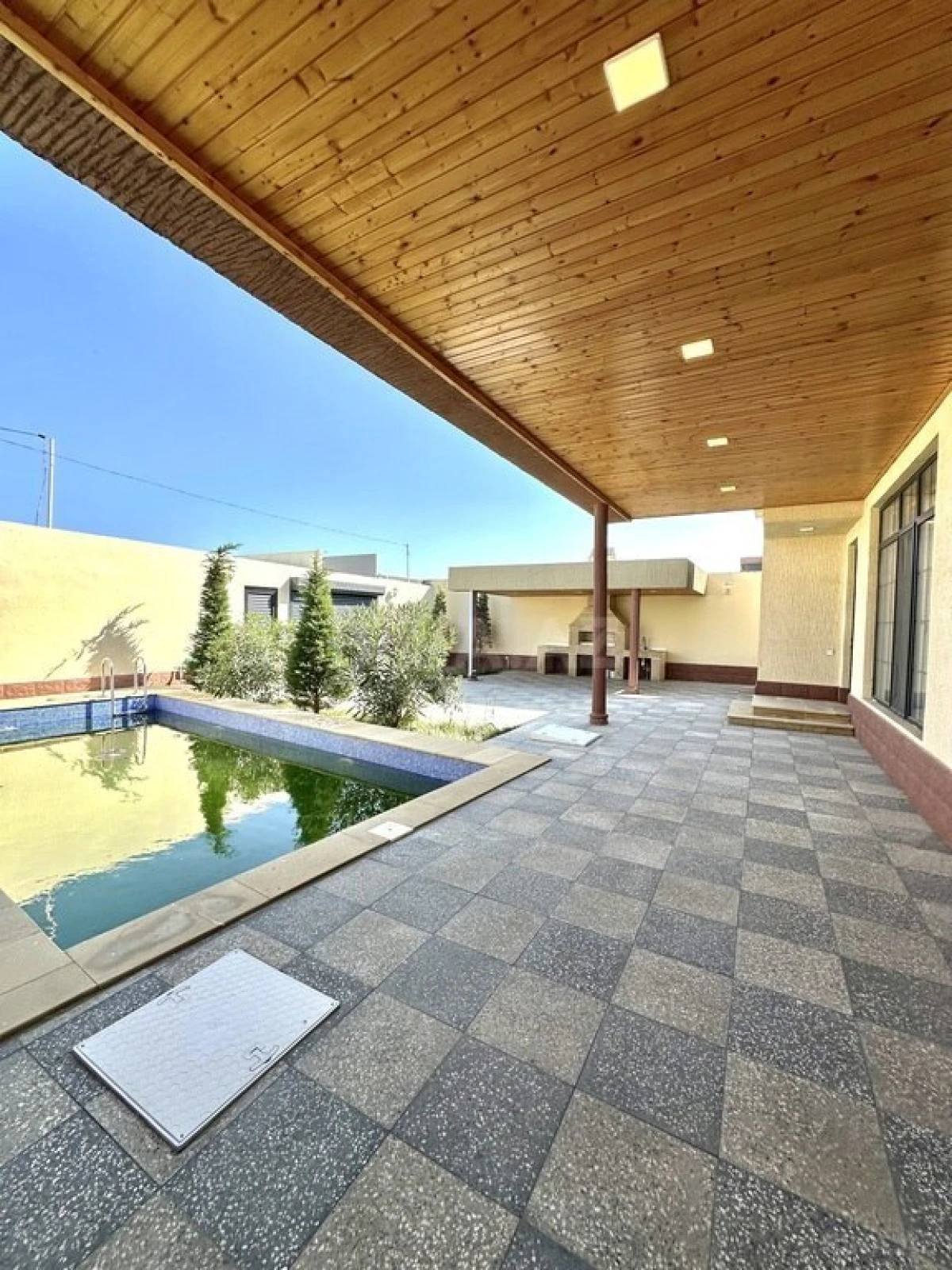 Satılır 4 otaqlı həyət evi 150 m²