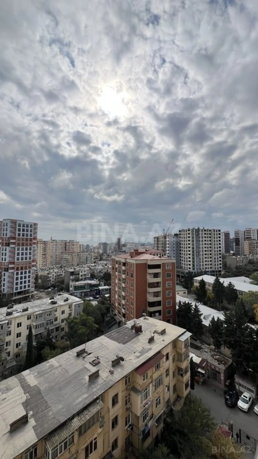 Satılır 3 otaqlı mənzil 108 m²