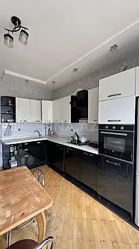 Satılır 3 otaqlı mənzil 108 m²