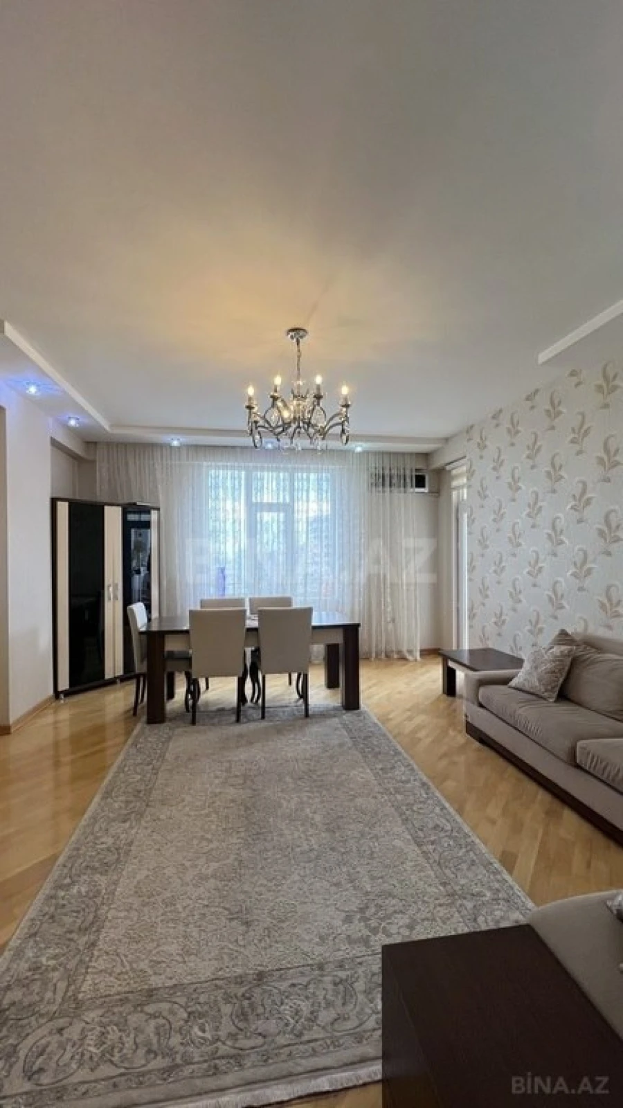 Satılır 3 otaqlı mənzil 108 m²