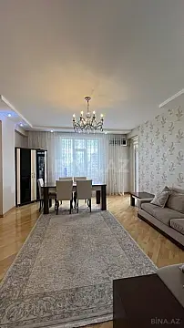 Satılır 3 otaqlı mənzil 108 m²