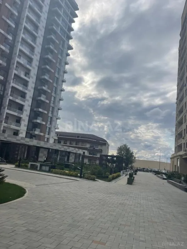 Satılır 3 otaqlı mənzil 127 m²