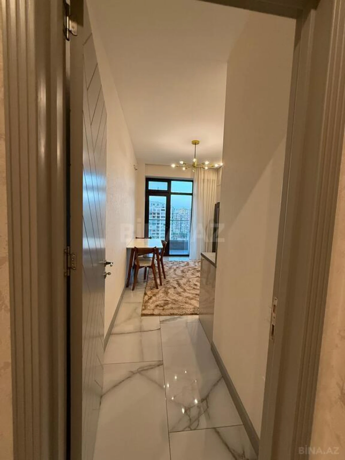 Satılır 3 otaqlı mənzil 96 m²