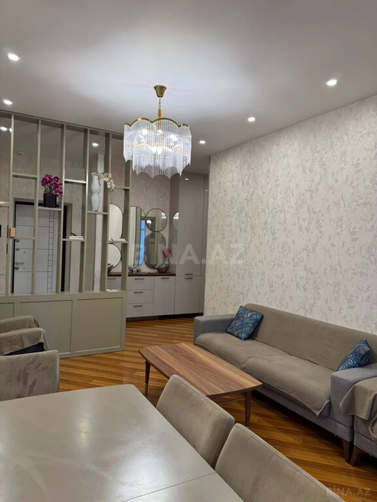 Satılır 3 otaqlı mənzil 96 m²