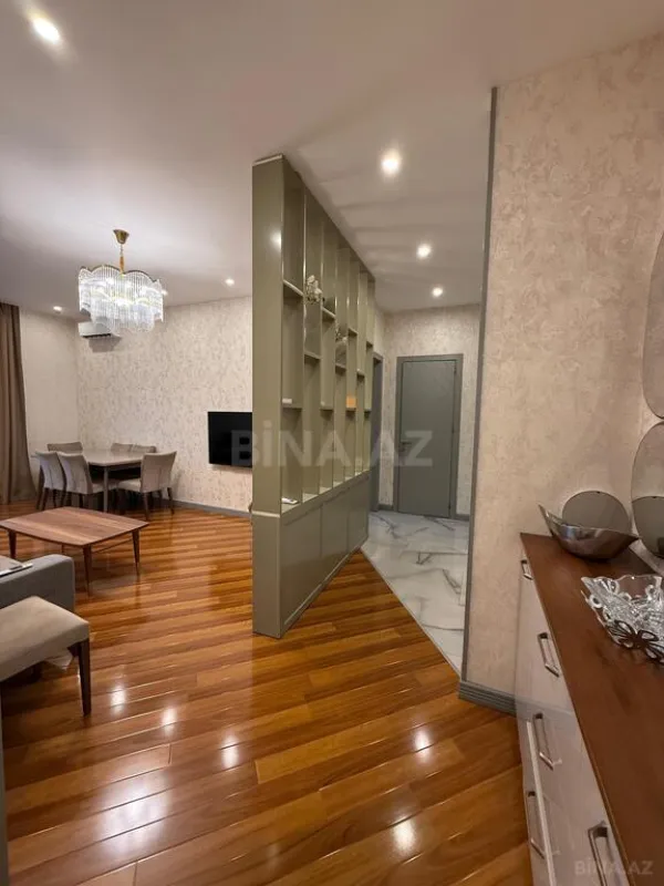 Satılır 3 otaqlı mənzil 96 m²