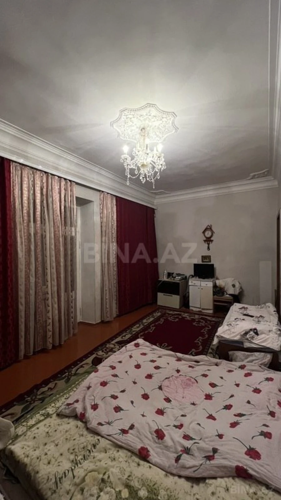 Satılır 4 otaqlı mənzil 120 m²