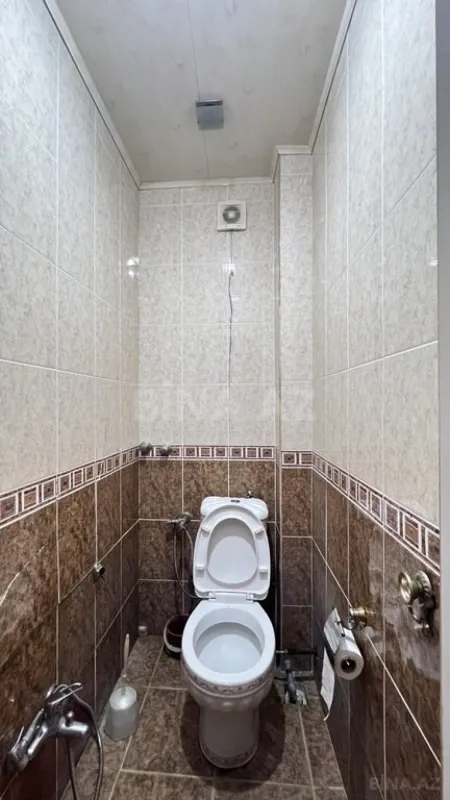 Satılır 4 otaqlı mənzil 120 m²