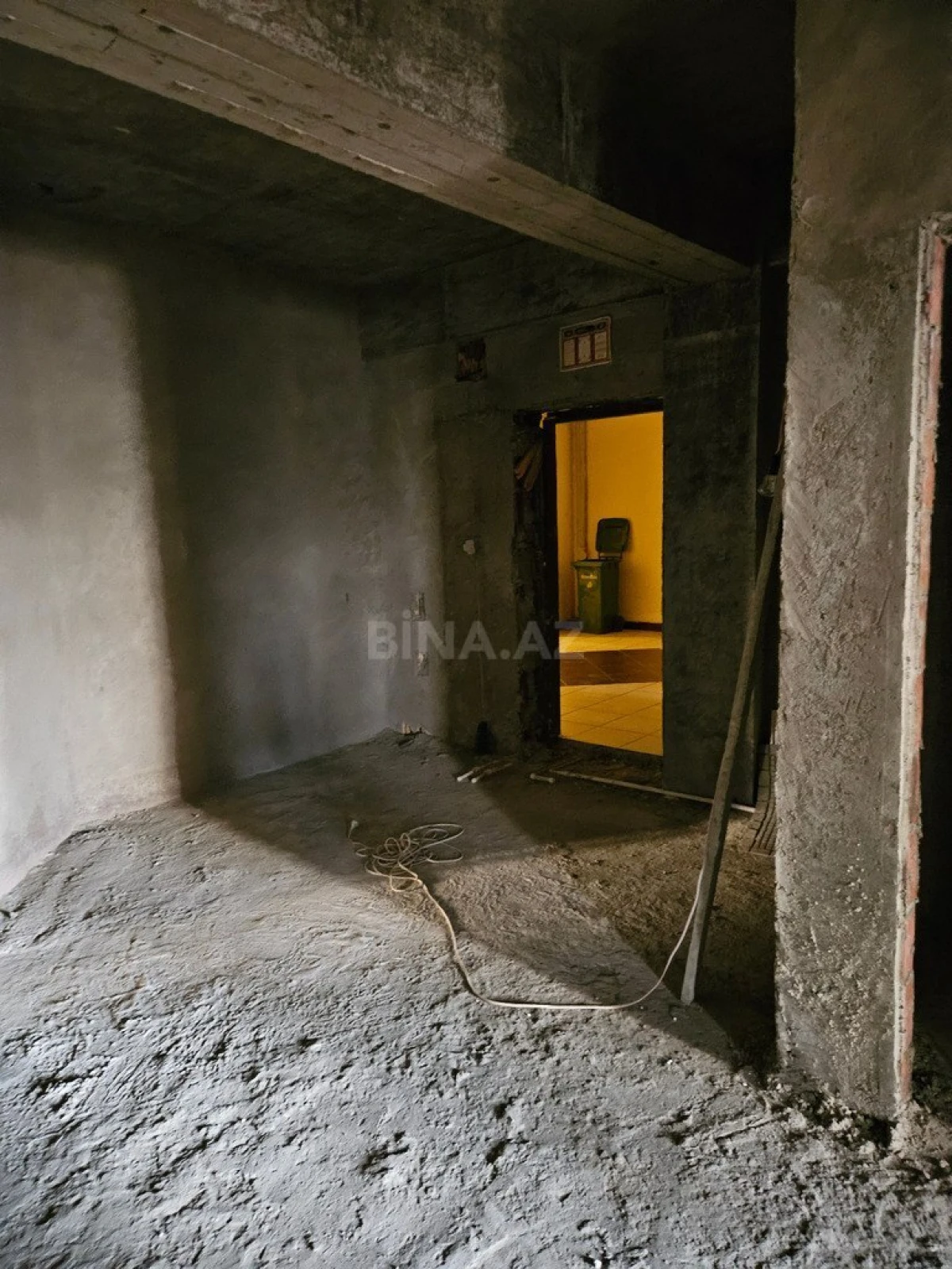 Satılır 3 otaqlı mənzil 125 m²