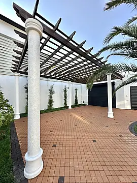 Satılır 5 otaqlı həyət evi 240 m²