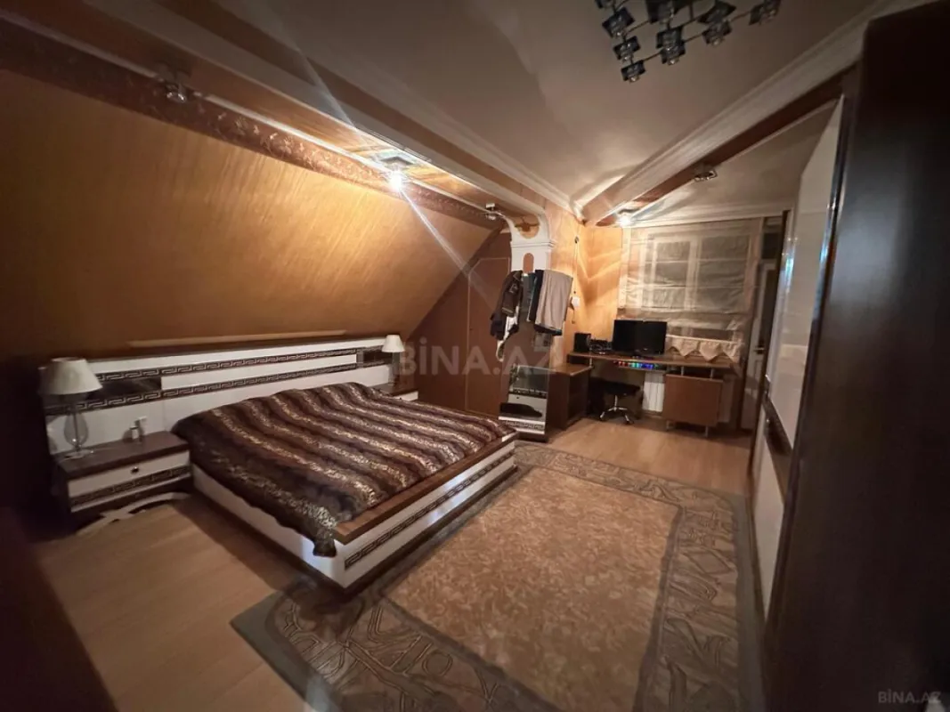 Satılır 7 otaqlı mənzil 350 m²