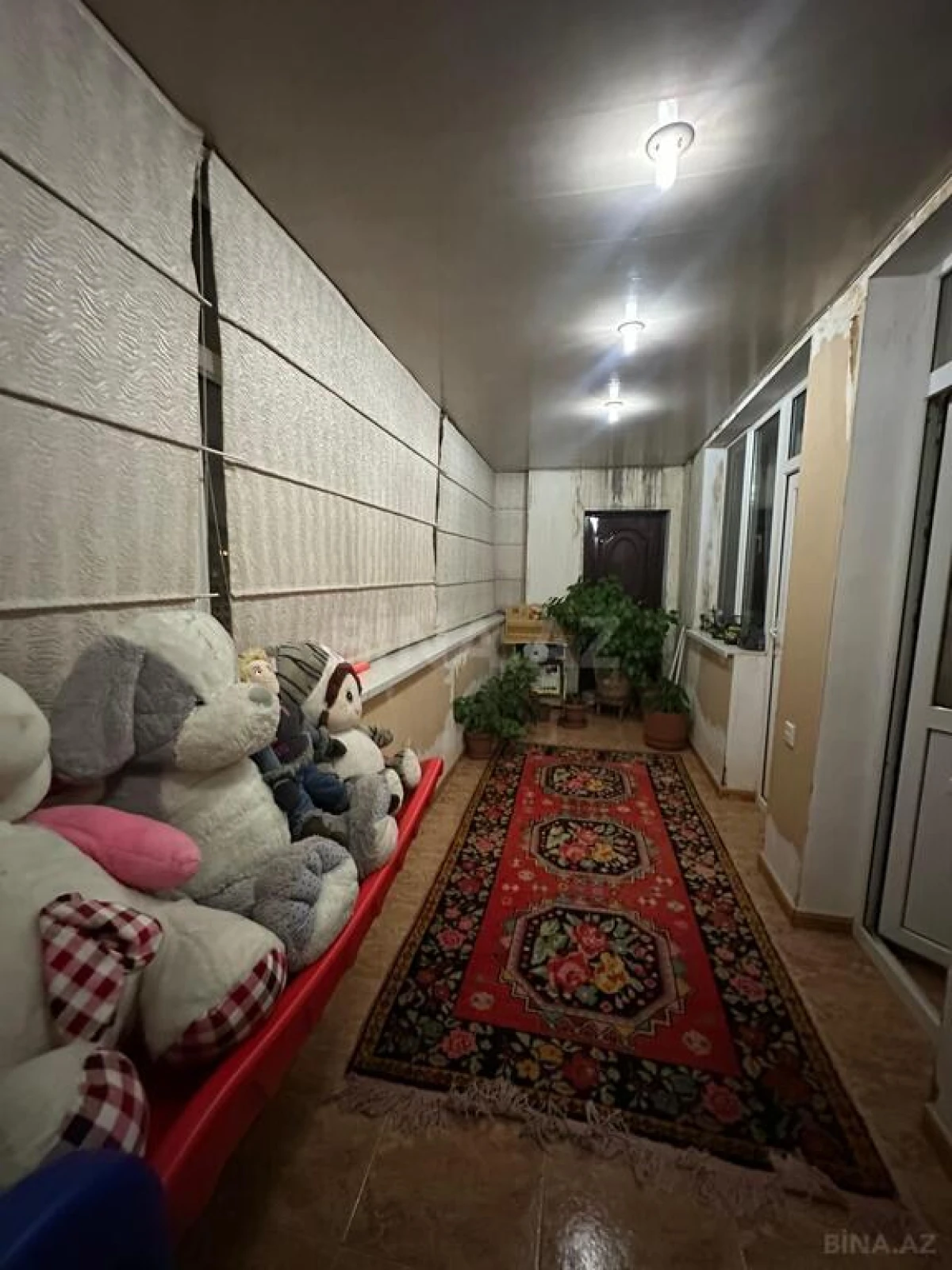 Satılır 7 otaqlı mənzil 350 m²