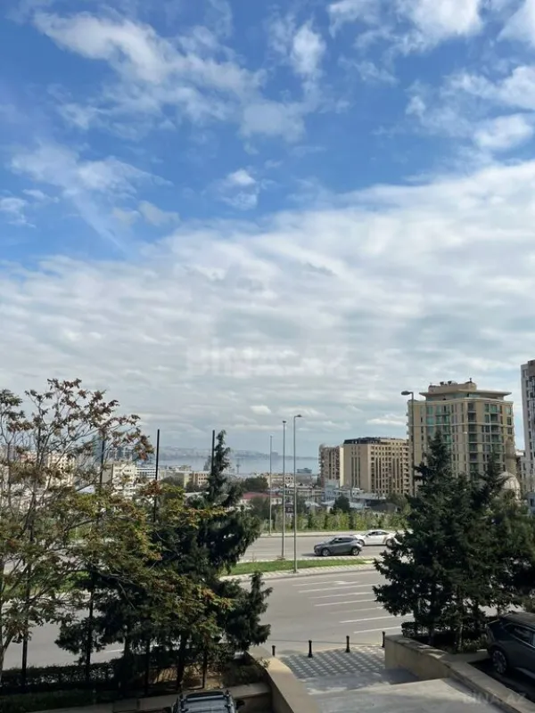 Satılır 3 otaqlı mənzil 78 m²