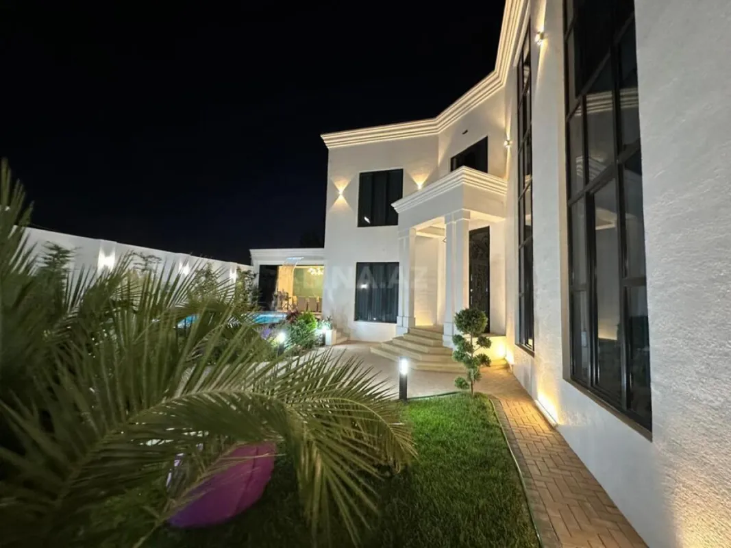 Satılır 5 otaqlı həyət evi 250 m²