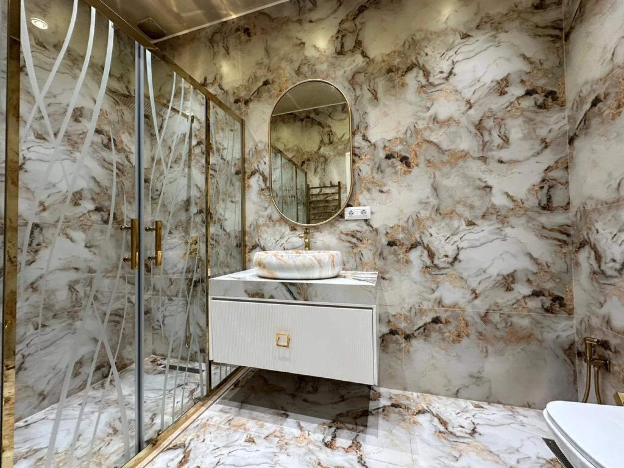 Satılır 5 otaqlı həyət evi 250 m²