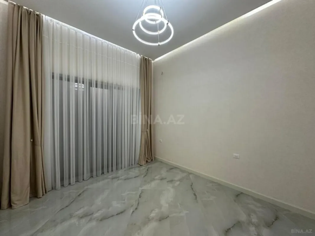 Satılır 5 otaqlı həyət evi 250 m²