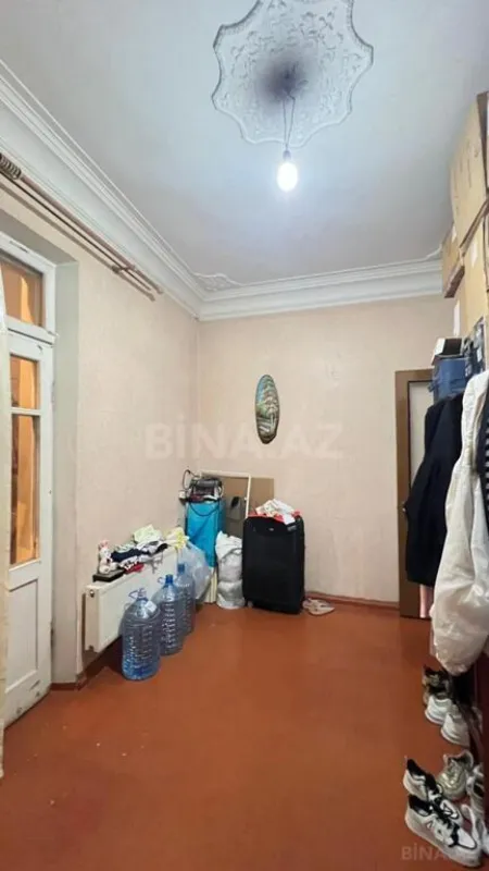 Satılır 4 otaqlı mənzil 120 m²