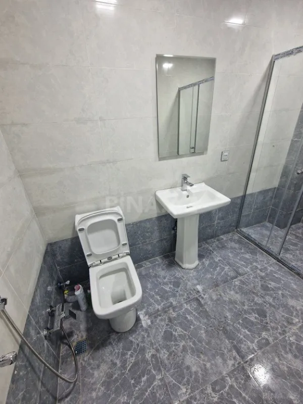 Kirayə verilir 2 otaqlı mənzil 70 m²