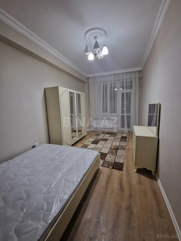 Kirayə verilir 2 otaqlı mənzil 70 m²