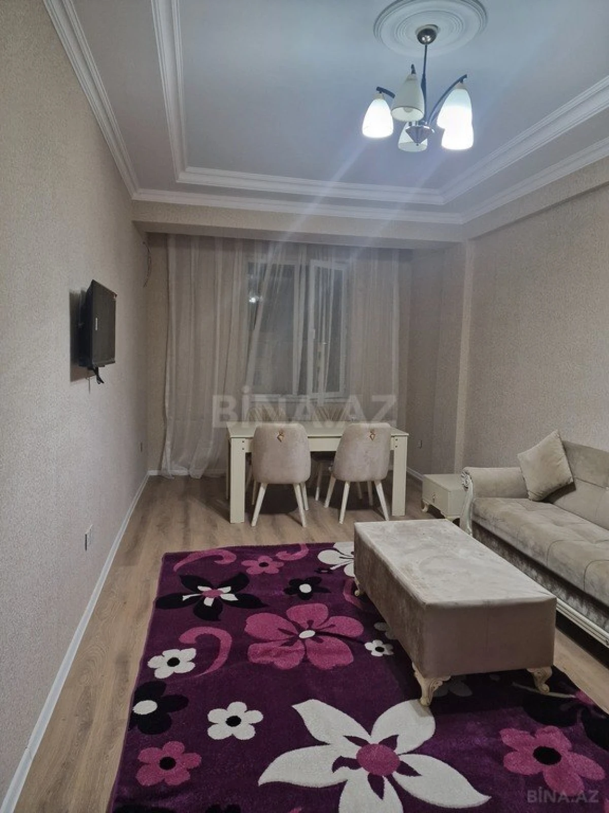 Kirayə verilir 2 otaqlı mənzil 70 m²