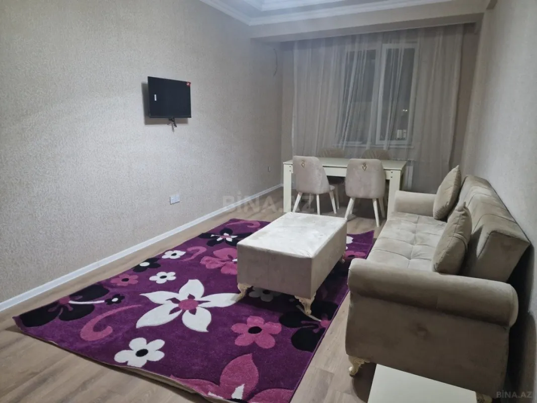Kirayə verilir 2 otaqlı mənzil 70 m²