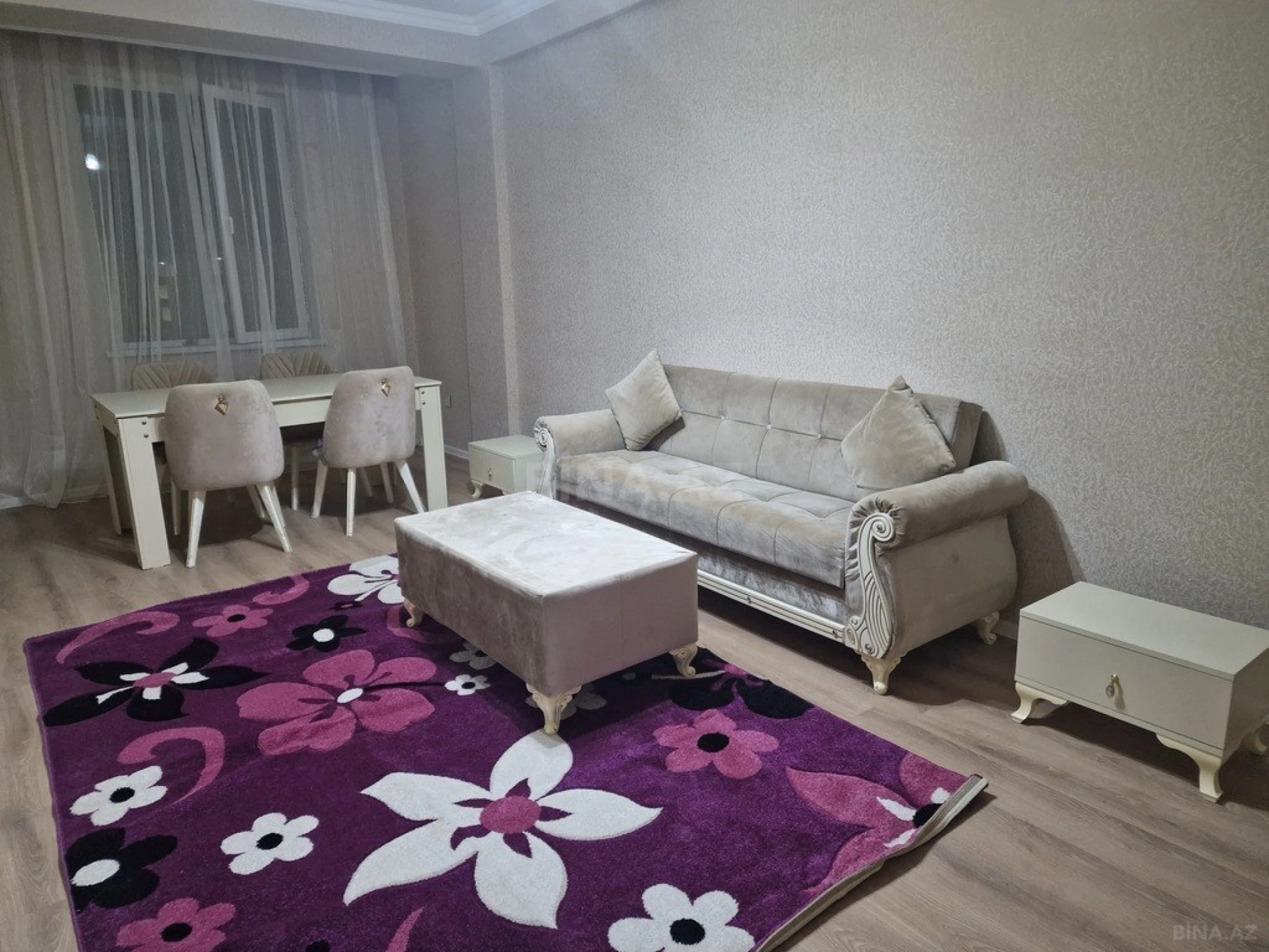 Kirayə verilir 2 otaqlı mənzil 70 m²