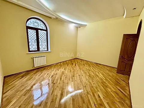Satılır 5 otaqlı həyət evi 480 m²