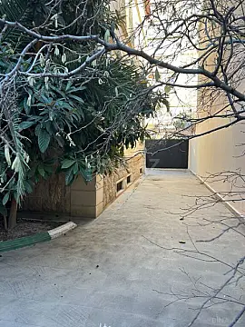 Satılır 5 otaqlı həyət evi 480 m²