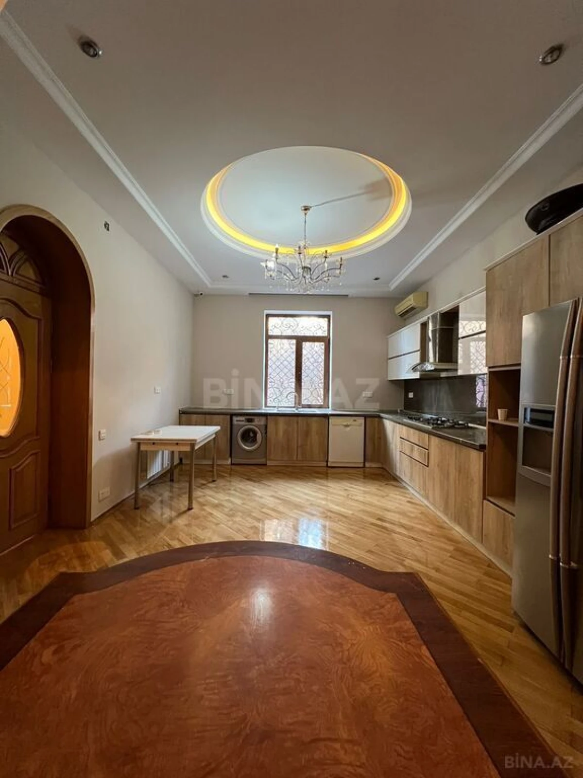 Satılır 5 otaqlı həyət evi 480 m²