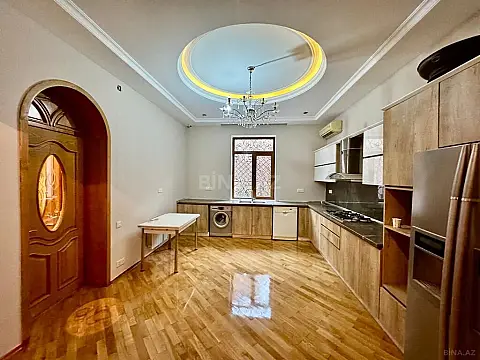 Satılır 5 otaqlı həyət evi 480 m²