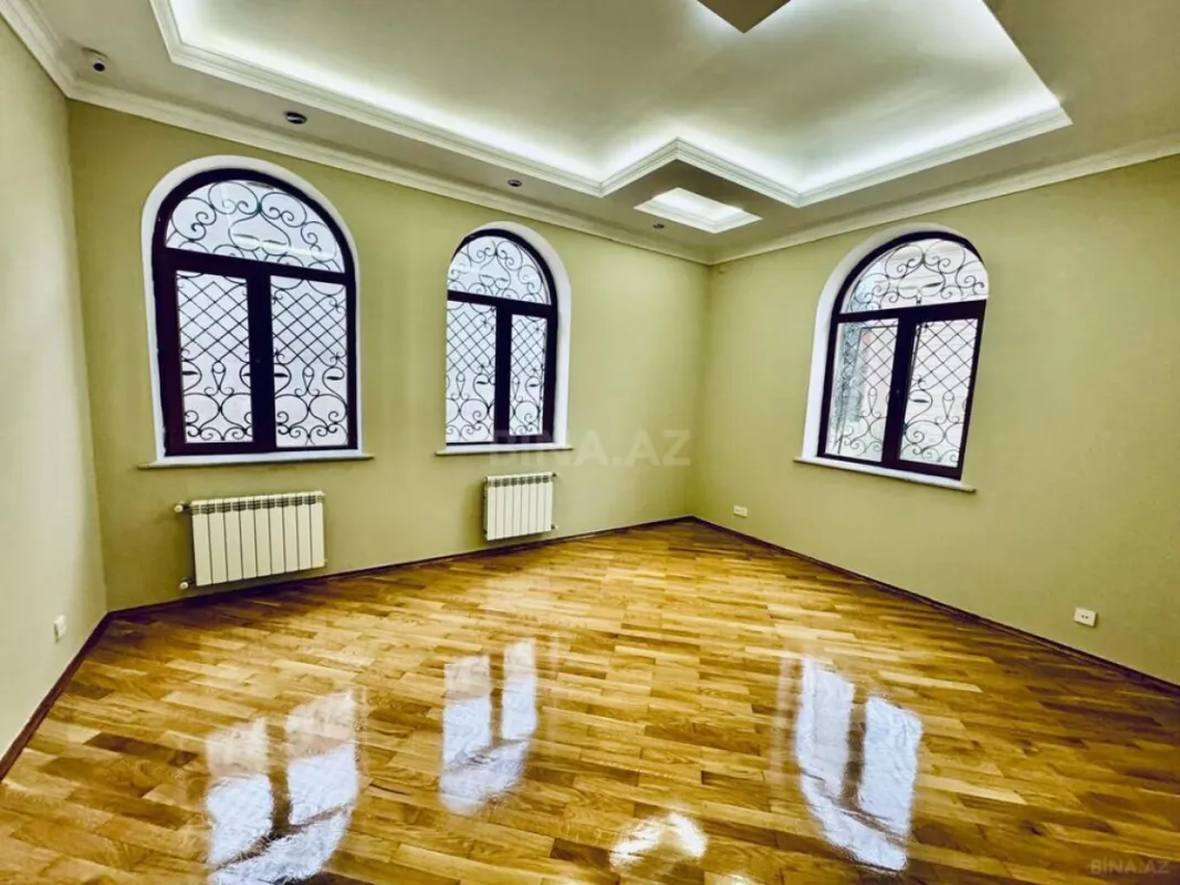 Satılır 5 otaqlı həyət evi 480 m²