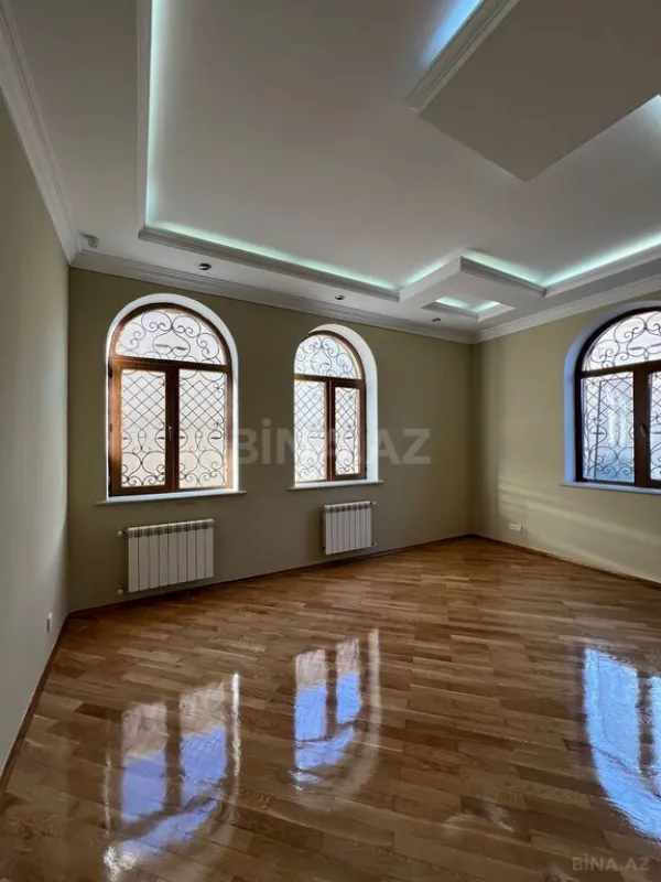 Satılır 5 otaqlı həyət evi 480 m²