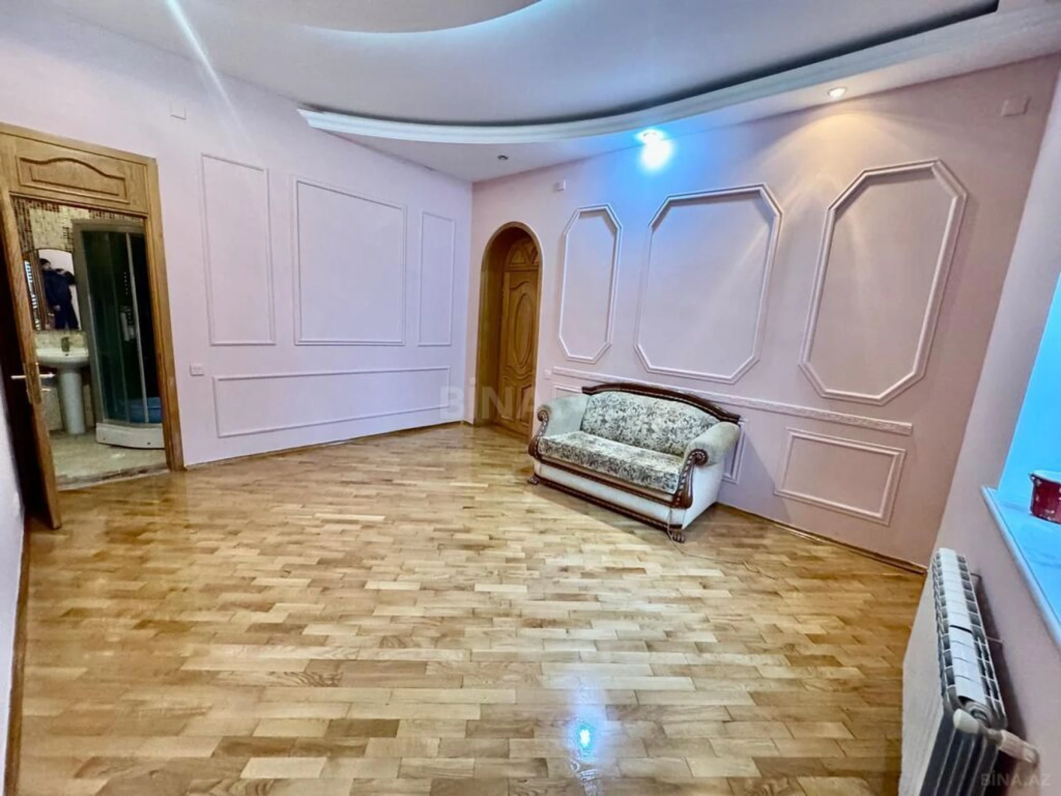 Satılır 5 otaqlı həyət evi 480 m²