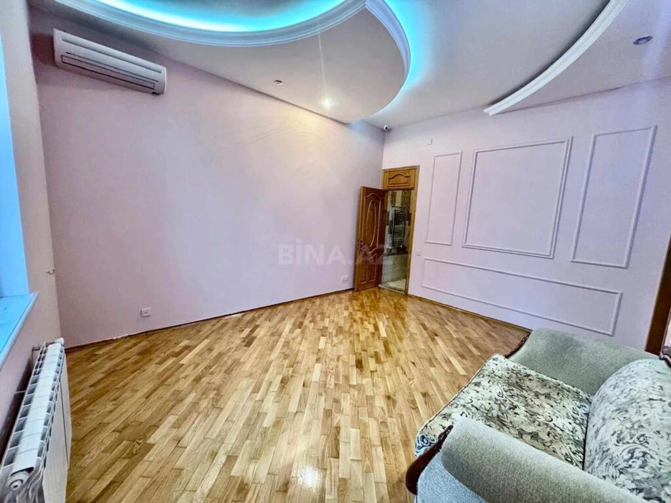 Satılır 5 otaqlı həyət evi 480 m²